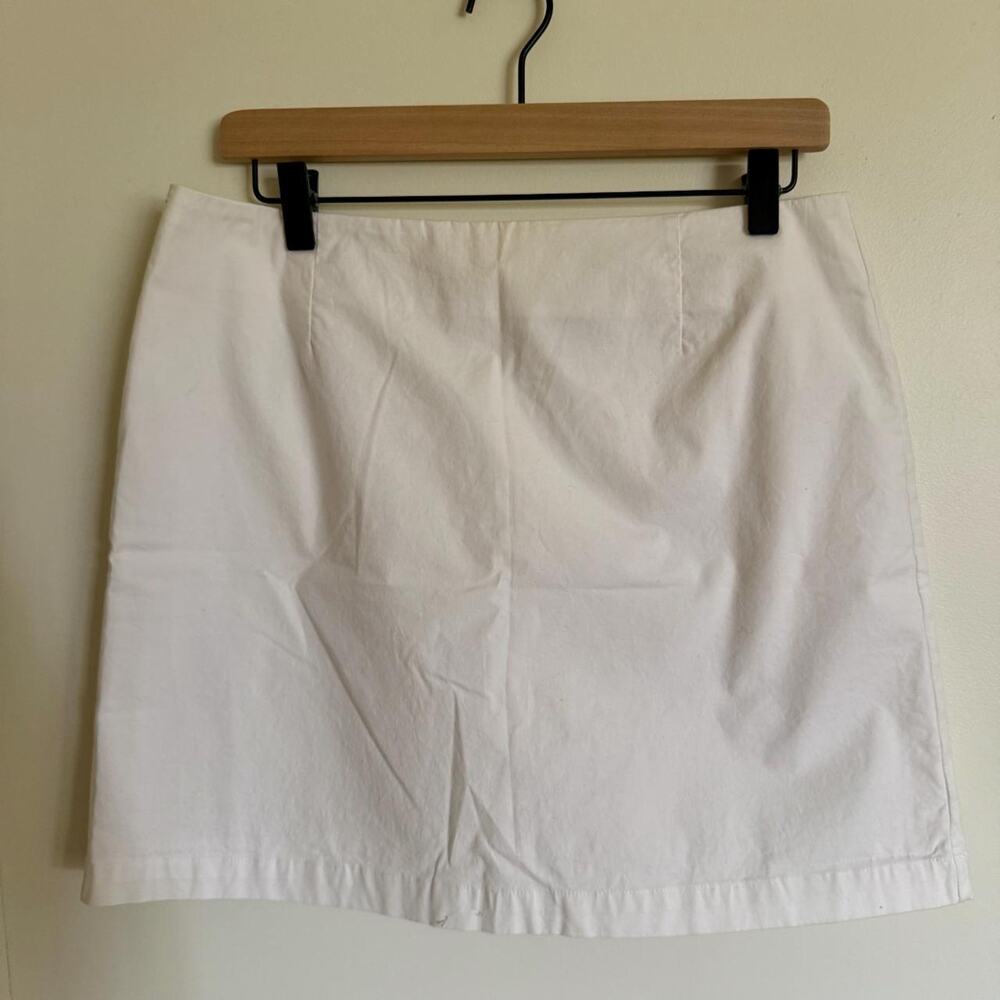 Classic white cotton skirt timeless